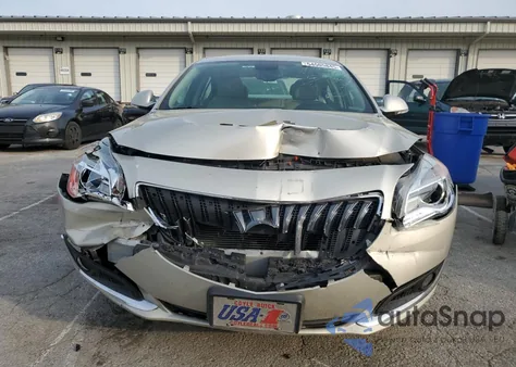 2015 Buick Regal z USA, uszkodzony, nr VIN 2G4GK5EXXF9292973